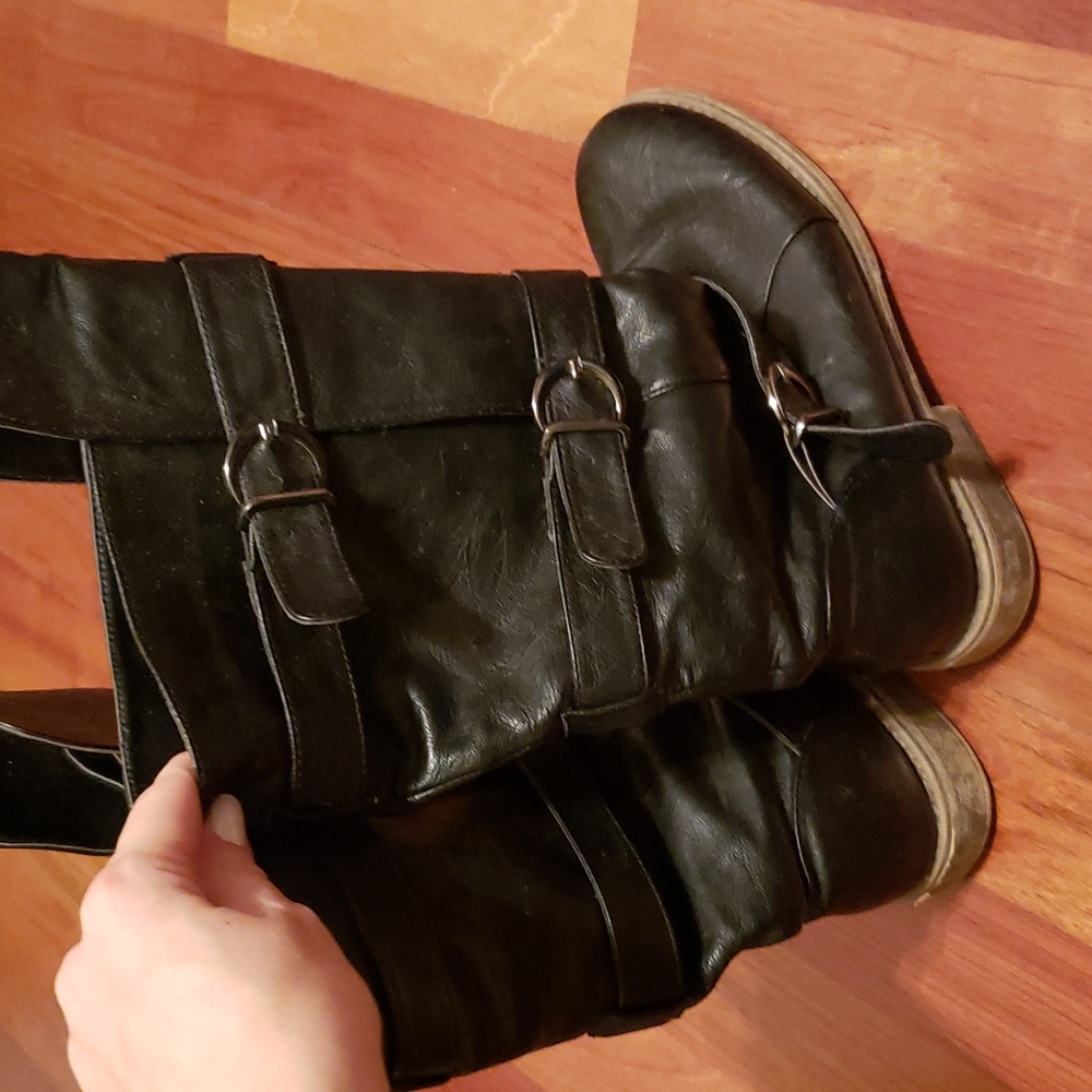Sz. 8 Charlotte Russe Boots